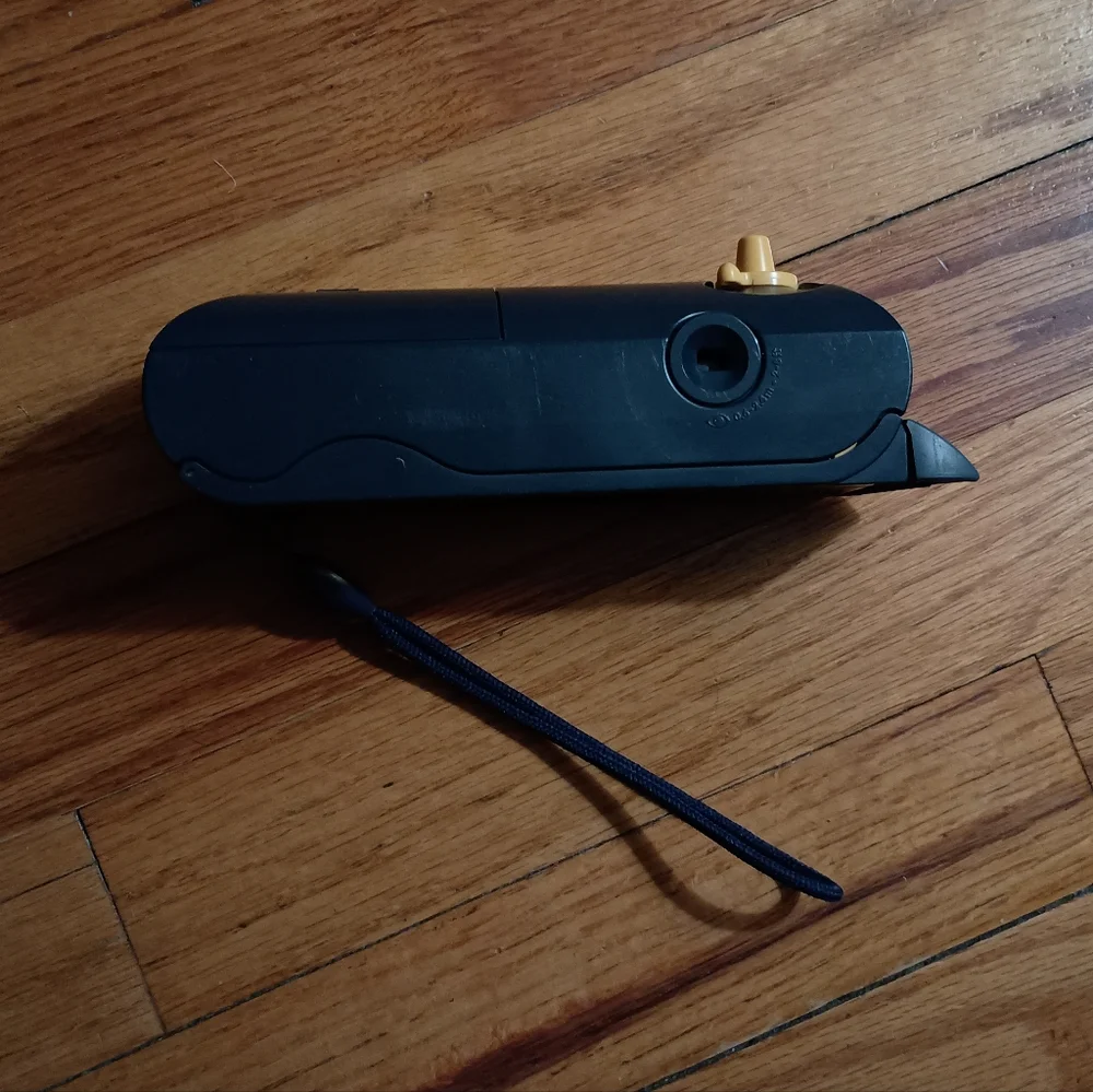 3/$10 🌟 Green Polaroid Izone I-zone Instant Pocket Camera with arm string